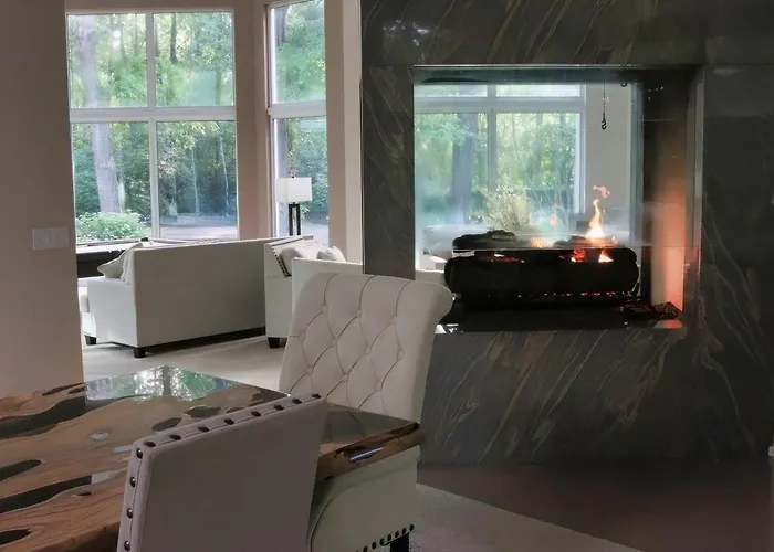 Stunning House - Cozy & Elegant *